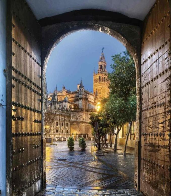 Acogedor Junto A Calle Betis, Triana-los Remedios Sevilla